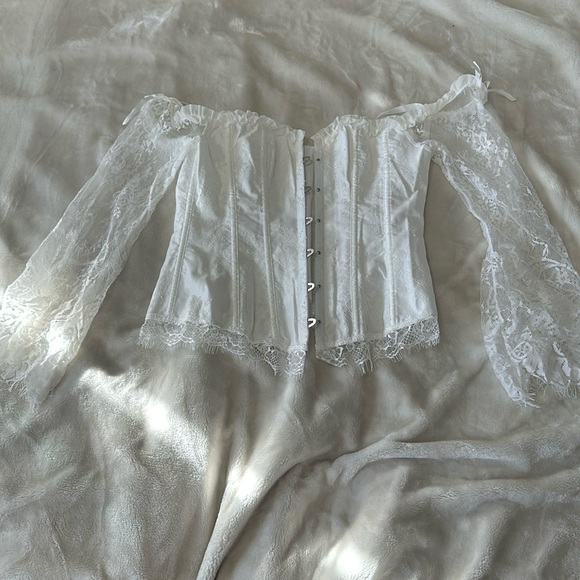 NWOT WHITE CORSET W LACE BACK BONING TIE DETAIL ON SLEEVES SWEETHEART NECK SZ L - Picture 1 of 5